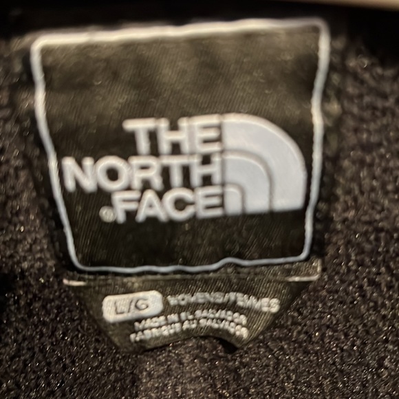 Women’s North Face jacket, size large - Picture 4 of 4